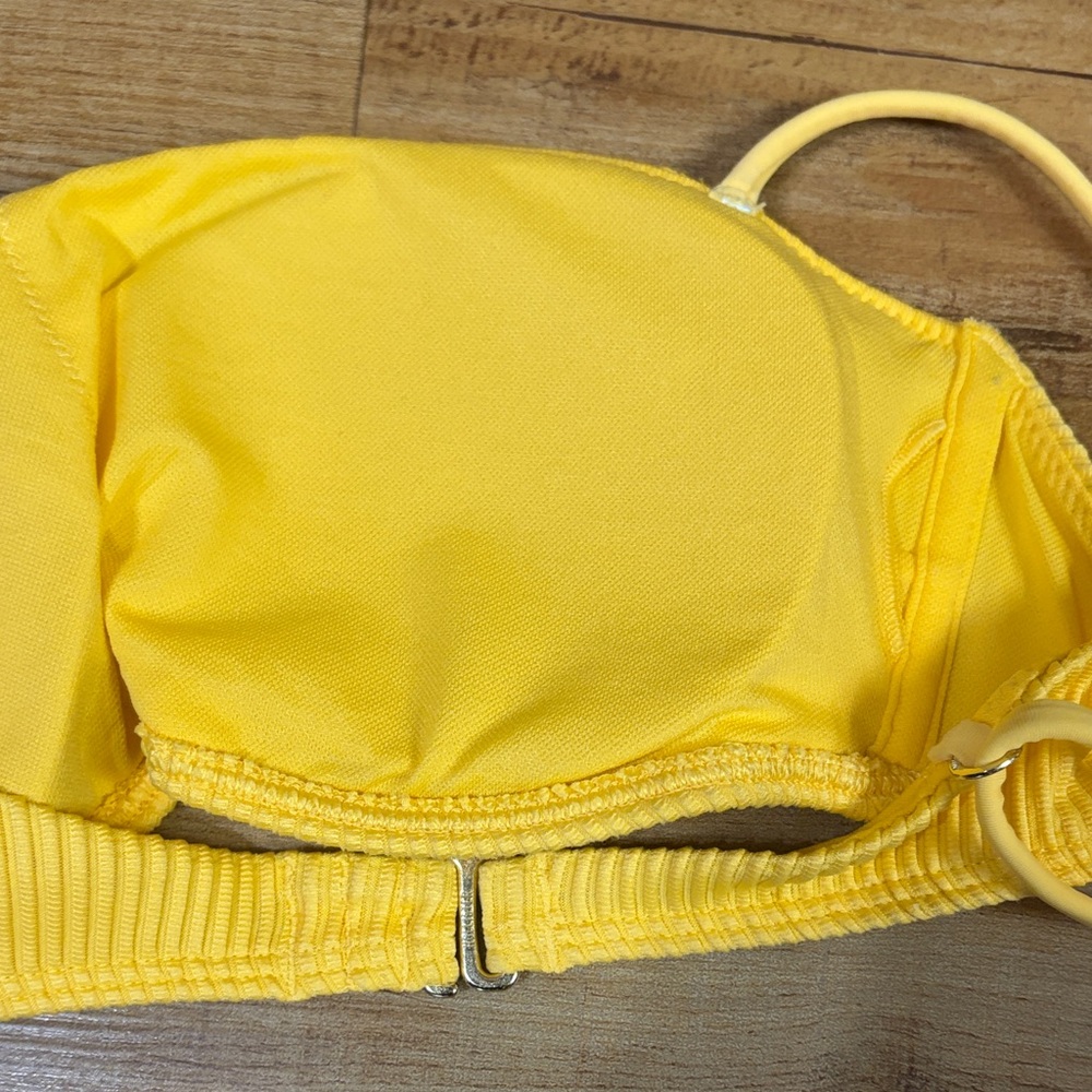 Hollister Yellow Ribbed bikini swim suit top size small - Picture 4 of 5